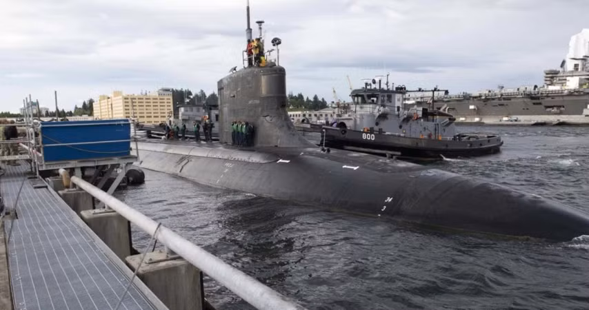 Đây là hình ảnh đầu tiên cho thấy hư hại của tàu ngầm USS Connecticut sau vụ đâm núi ngầm dưới Biển Đông hôm 2/10/2021.