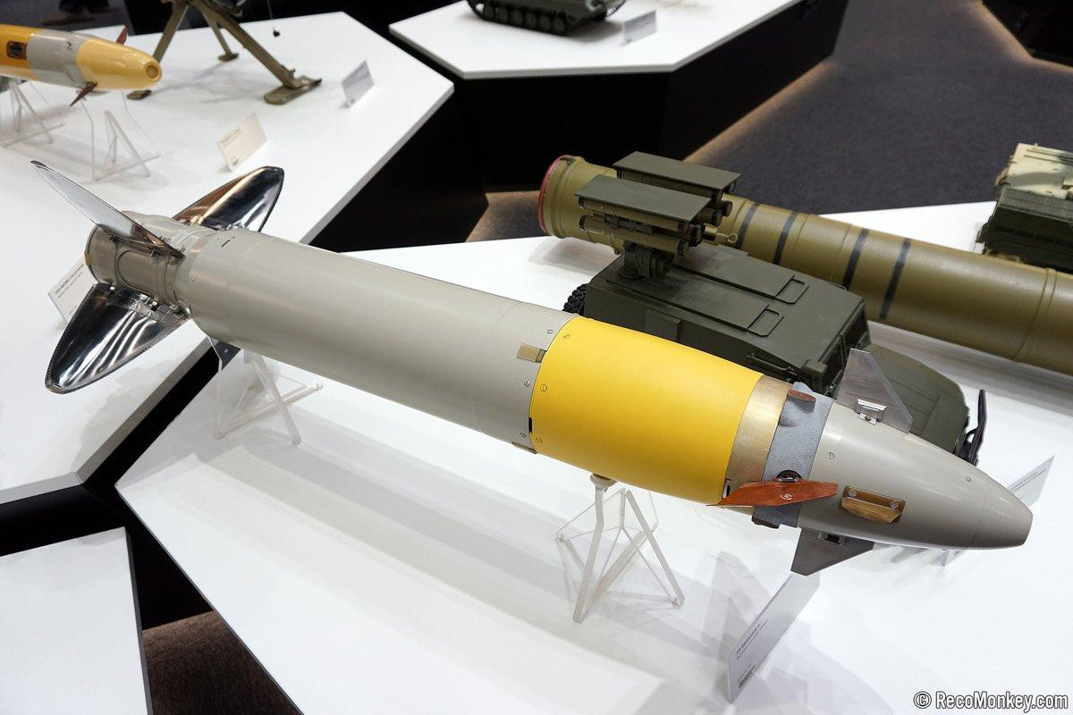 Loại tên lửa chống tăng hiện đại này được thiết kế để phá hủy các thiết giáp hạng nhẹ, công trình kiên cố, mục tiêu bay thấp như trực thăng, thay vì tối ưu cho nhiệm vụ diệt xe tăng.