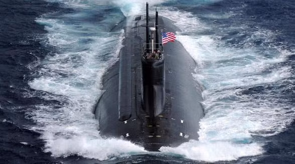 Lịch sử phát triển của loại tàu ngầm này khá li kỳ. Cuối những năm 1980, Liên Xô nhận được thông tin tình báo rằng Hải quân Mỹ có thể lần theo dấu vết các tàu ngầm của họ thông qua tiếng ồn lớn phát ra từ chân vịt.