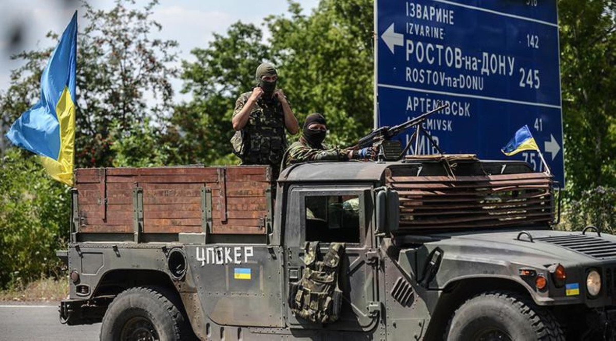 Điểm độc đáo là xe có hệ thống treo độc lập và các khung trục số thiết kế đặc biệt để nâng cao gầm xe giúp xe cơ động trên nhiều địa hình phức tạp.