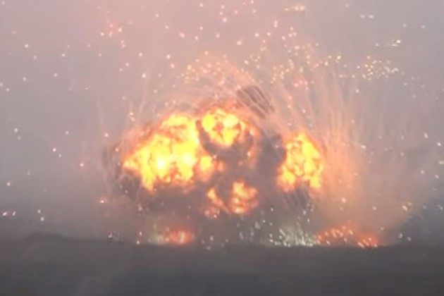 Theo thông tin mới nhất vừa được truyền thông Nga đăng tải, lực lượng lính đánh thuê Thổ Nhĩ Kỳ tại Syria, vừa hứng chịu thương vong nặng nề, sau khi bị tấn công bởi tổ hợp pháo phản lực Smerch.