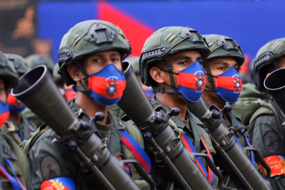 Súng chống tăng AT4 do Thụy Điển sản xuất, được quân đội Venezuela sử dụng trong cuộc duyệt binh hôm 24/6 vừa rồi.