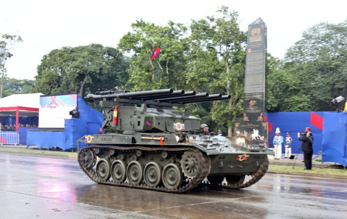 Xe hỗ trợ hỏa lực với dàn súng phóng lựu không giật 106mm M40 do Venezuela tự chế. Đây là sự kết hợp giữa khung gầm xe tăng hạng nhẹ AMX-13, cùng với dàn phóng lựu M40 do Mỹ sản xuất.