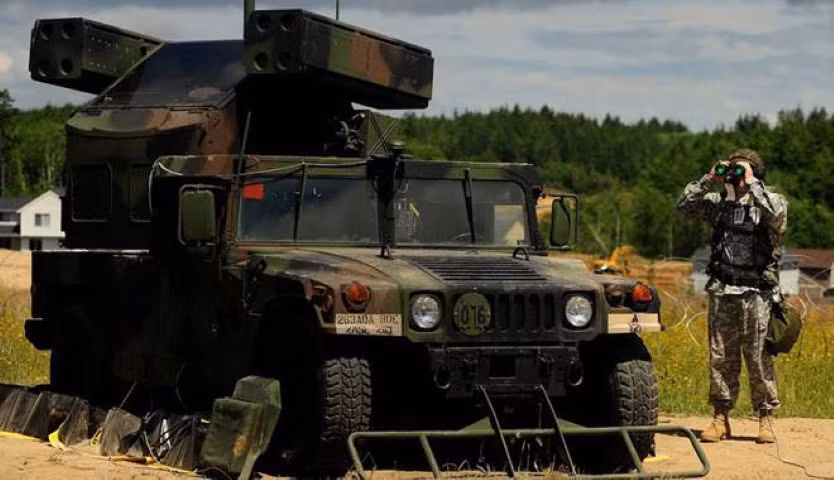 Hệ thống Avenger với khả năng đặc biệt: đối phó được cả mục tiêu đường không và tấn công mặt đất. Chính vì vậy, Avenger được coi là bảo bối của Lục quân Mỹ để bảo vệ các căn cứ của nước này trên nhiều chiến trường.