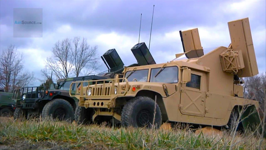 Tên lửa Stinger có tầm bắn hơn 4,8 km và hạ được mục tiêu bay ở độ cao 3.8 km trở xuống, phù hợp với nhiệm vụ bắn hạ máy bay cỡ nhỏ, máy bay không người lái (UAV) và các loại tên lửa có tốc độ bay chậm của đối phương.