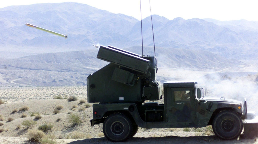 Đầu đạn của tên lửa chứa 1,02 kg thuốc nổ HTA-3 có thể va chạm mục tiêu phát nổ hoặc tự động phát nổ sau 17 giây kể từ khi được bắn đi, từ đó tạo ra một vùng công phá nhất định để hủy diệt mục tiêu.