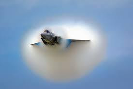 "Lợi ích lớn nhất là xây dựng được quan hệ với phi công B-2. Chúng tôi có thể tới căn cứ Whiteman để lên kế hoạch nhiệm vụ với họ, hiểu rõ cách họ đánh giá về mối đe dọa và vấn đề chiến thuật, cũng như chia sẻ quan điểm về cùng một vấn đề", đại úy Gossner nói.