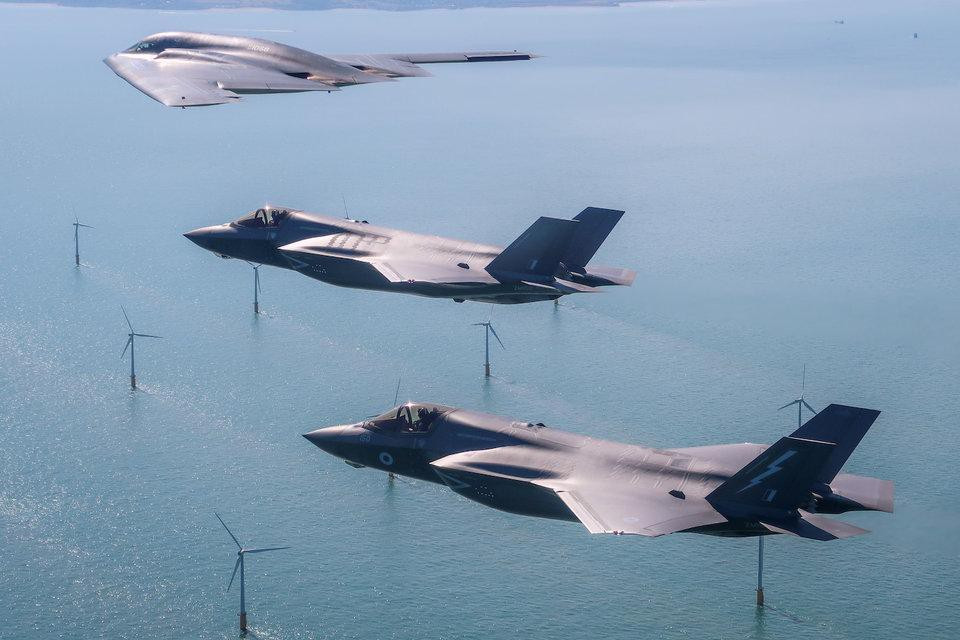Gossner thêm rằng chưa có học viên phi công F-35A nào từng được tham gia những chuyến bay hiệp đồng như vậy trước khi tốt nghiệp và chuyển đến đơn vị tác chiến.