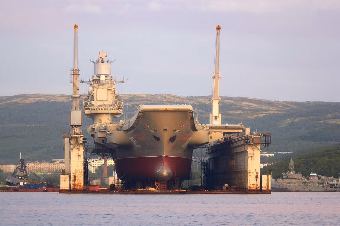 Đây không phải là lần đầu tiên tàu sân bay Kuznetsov của Nga tiếp tục gặp phải vấn đề khi đang bảo dưỡng. Quá trình bảo dưỡng kéo dài từ quý I 2017 tới nay vẫn chưa hẹn ngày kết thúc.