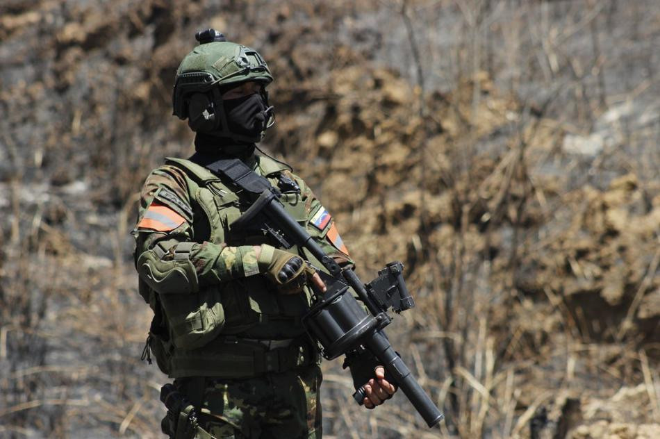 Binh lính Venezuela với trang bị "tận răng" trong cuộc tập trận mới diễn ra hồi đầu tháng ba.