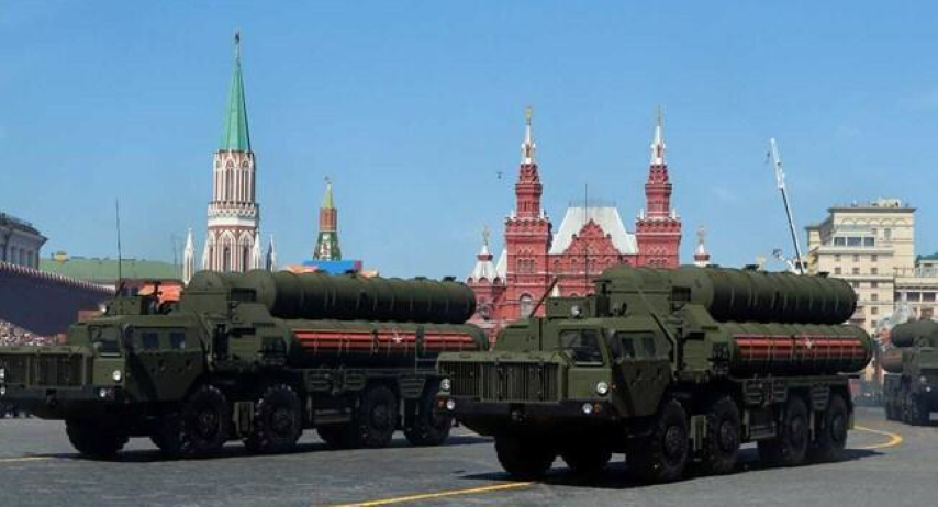 Khi tiểu đoàn ở vị trí tốt nhất nhận được lệnh bắn này, họ lập tức khai hỏa tên lửa đất đối không. Radar điều hướng giúp dẫn tên lửa tới chính xác mục tiêu cần tiêu diệt.