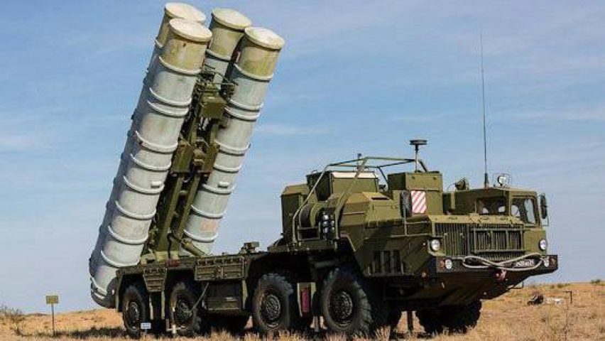 Hiện có ba biến thể chính gồm: S-300V, S-300P và S-300F. Mỗi biến thể lại chia ra nhiều loại với từng tính năng riêng biệt.