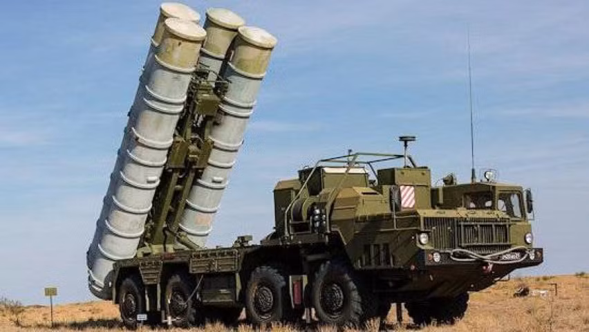 Hiện có ba biến thể chính gồm: S-300V, S-300P và S-300F. Mỗi biến thể lại chia ra nhiều loại với từng tính năng riêng biệt.