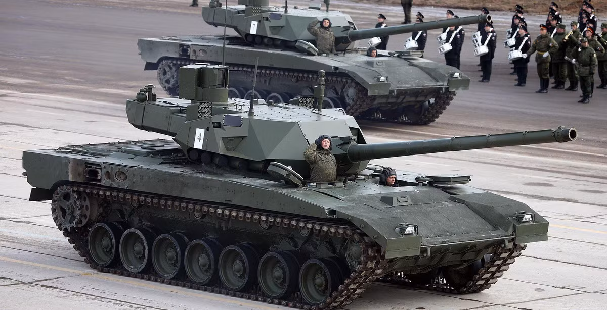 Trước đó Nga cho biết đã có ít nhất 20 xe tăng T-14 Armata thuộc lô sản xuất loạt đầu tiên sẽ được biên chế cho quân đội nước này vào năm 2021.