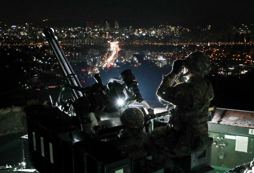 Binh lính Hàn Quốc luôn túc trực tại đây 24/7, sẵn sàng chiến đấu bất cứ khi nào có lệnh. Nguồn ảnh: Chosul.