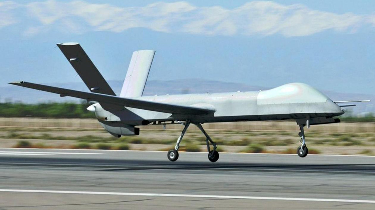 Tầm bay kém và hệ thống điều khiển điện tử có thể bị nhiễu không kiểm soát khi bị áp chế điện tử khiến CH-4 có thể tấn công nhầm vào chính quân mình.