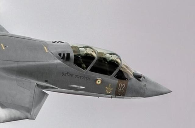 Một trong những lý do khiến dự án bị nhận xét chưa đạt yêu cầu và khiến Ấn Độ quyết định hủy bỏ chính là chỉ số RCS tăng vọt so với Su-57 Felon bản tiêu chuẩn, do nhận yêu cầu phải mở rộng buồng lái.