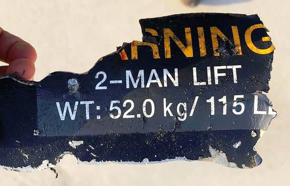 Hình ảnh tìm thấy tại hiện trường vụ sám sát cho thấy đây là tên lửa AGM-179A với cân nặng 52 kg. Trước đó thông tin cho rằng Mỹ đã sử dụng AGM-114 Helfire.