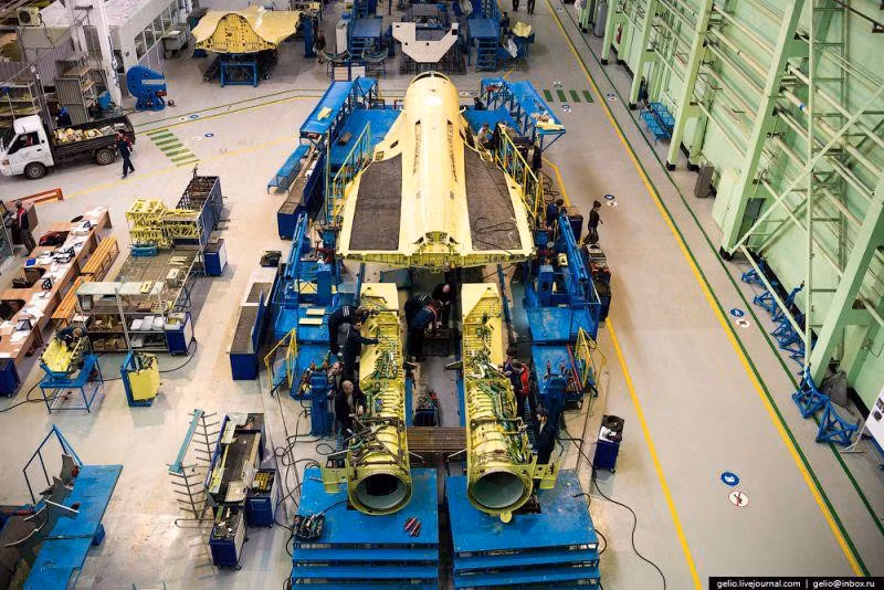 Giới chuyên gia quân sự Nga còn cho rằng sau khi tiếp nhận đủ 20 chiếc Su-34ME đầu tiên, Không quân Algeria còn có thể đặt mua thêm 14 máy bay nữa để thành lập phi đội thứ hai nếu họ cảm thấy hài lòng với chất lượng của chúng.