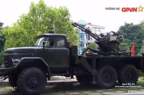 Theo truyền thông trong nước, khẩu pháo ZU-23-2 được Việt Nam đặt trên khung gầm xe tải KamAZ 43118 và M548.