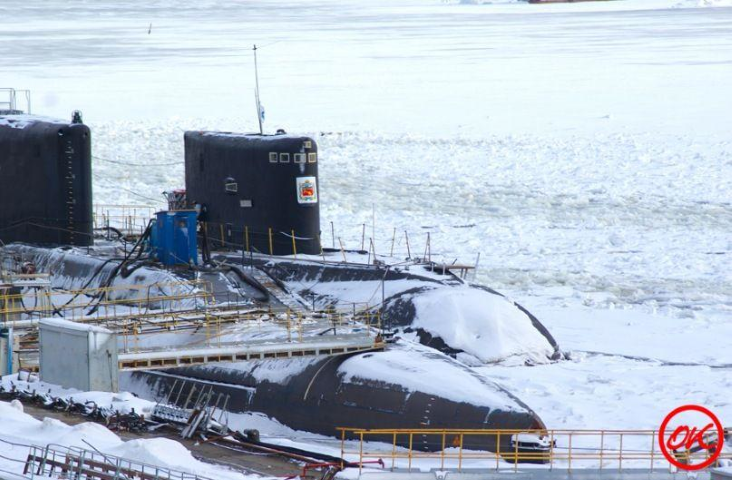 Nhờ lò phản ứng hạt nhân, tàu ngầm Sarov có thể hoạt động liên tục nhiều ngày dưới đáy biển trong trạng thái hoàn toàn yên lặng, giúp nó không bị phát hiện bởi các phương tiện trinh sát của đối phương.