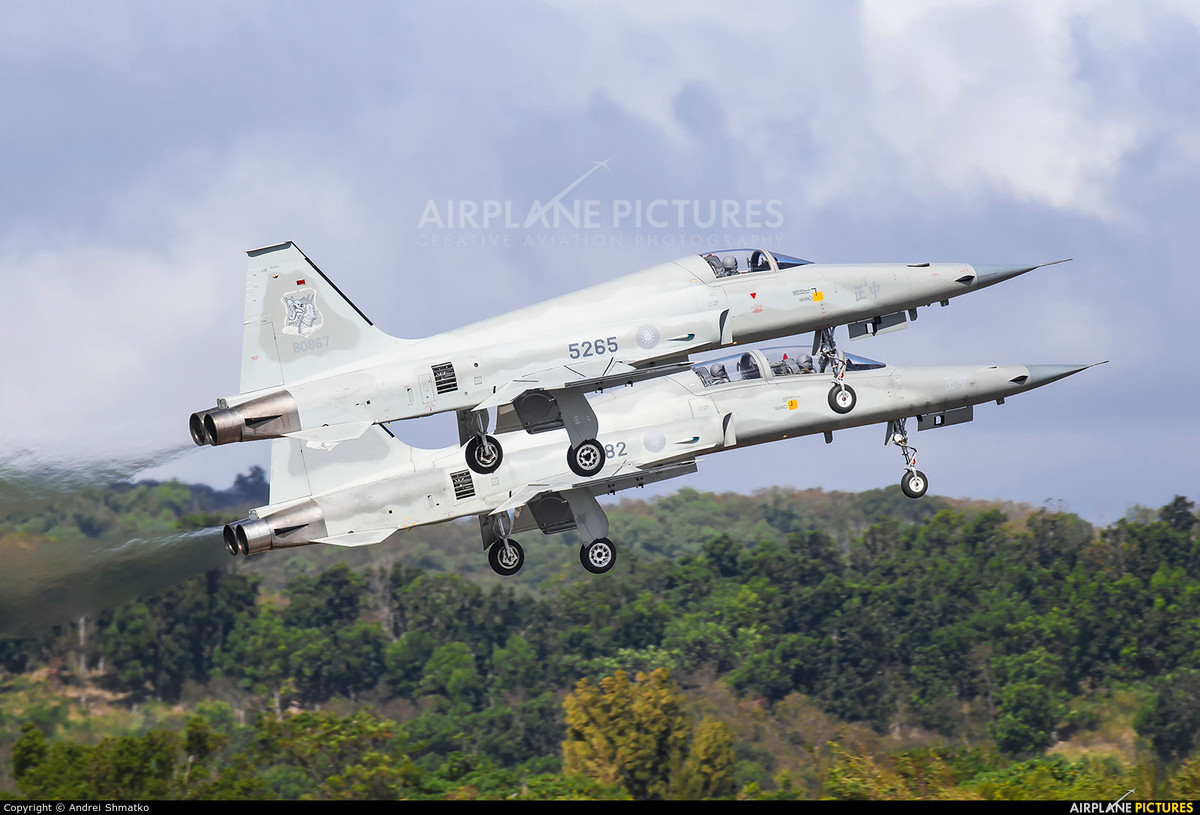 Đây là vụ tai nạn nghiêm trọng thứ 8 liên quan tới tiêm kích F-5E của đảo Đài Loan trong vòng 20 năm qua. Trước đó vào tháng 10 năm ngoái, một phi công họ Chu của Đài Loan cũng đã thiệt mạng trong một phi vụ bay huấn luyện.