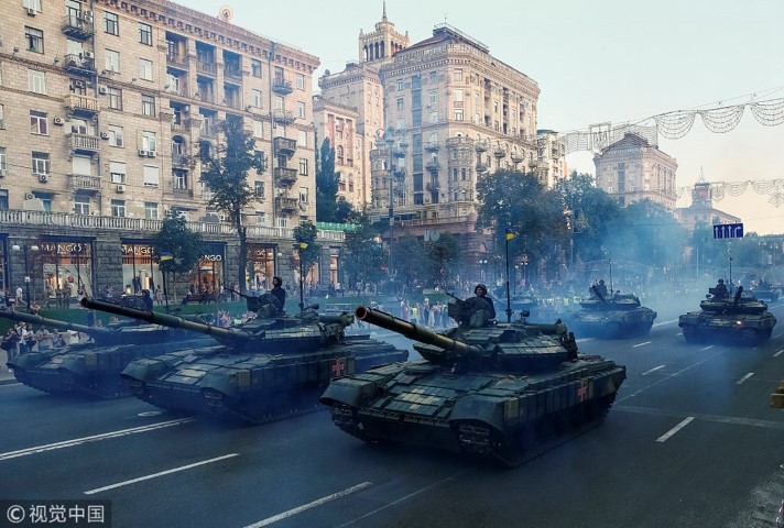 Tới nay, Kiev vẫn đang cố lấy lại hình tượng của lực lượng quân sự mạnh top đầu Đông Âu, với việc gia tăng xuất khẩu vũ khí ra nước ngoài, và tăng cường phô diễn khí tài trong mỗi cuộc duyệt binh.