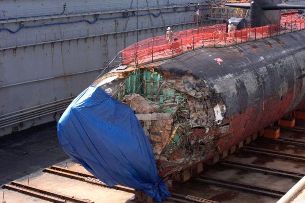 Lắp ráp hai nửa thân tàu ngầm là công trình đầu tiên trong lịch sử hiện đại của Naval Group. Nhưng trên thế giới, Hải quân Mỹ đã làm điều tương tự khi thay thế mũi tàu USS San Francisco bị hư hỏng, mắc cạn gần đảo Guam vào năm 2005 bằng mũi tàu USS Honolulu.
