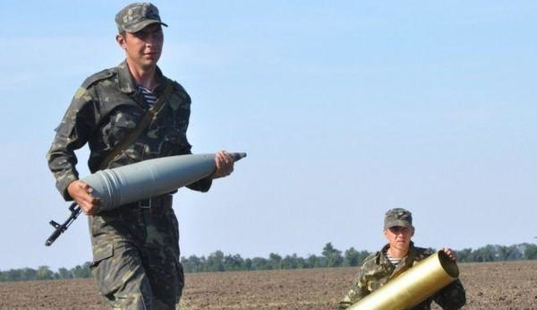 Cuộc đối đầu ở khu vực Donbass bắt đầu từ tháng 4/ 2014, sau khi lực lượng chính phủ phát động tấn công nhằm giành lại quyền kiểm soát tại các thành phố và thị trấn bị các nhóm vũ trang thân Nga tuyên bố độc lập