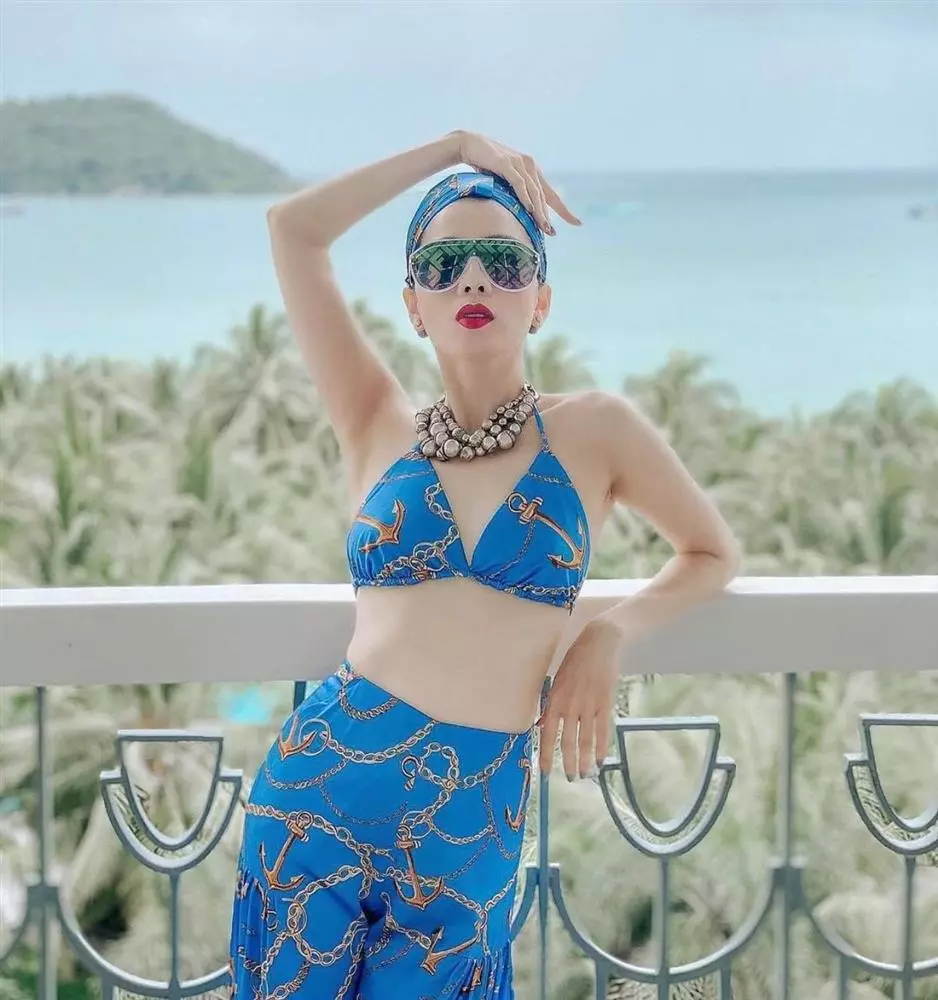 Le Quyen khoe mui bung cang det o tuoi 40-Hinh-7