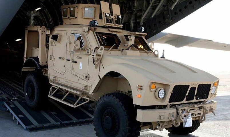 Giải thích cho hành động này, nhiều nhà phân tích nhận định, Mỹ buộc phải phá hủy các thiết giáp hiện đại này, bởi hiện tại các chỗ trống trên máy bay vận tải đều được dành cho người di tản.