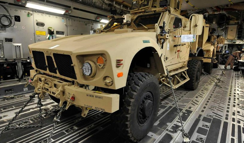 Dự kiến nhà sản xuất sẽ cung cấp cho Lục quân Mỹ khoảng 40.000 chiếc, Thủy quân lục chiến 16.000 chiếc và Không quân khoảng 2.000 chiếc. Ngoài Mỹ thì Montenegro và Slovenia cũng đang biên chế dòng xe này.