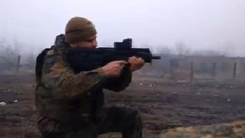 Dòng súng này sẽ dần thay thế vai trò của AK trong các lực lượng đặc nhiệm nước này. Hiện súng này đã được nhìn thấy tham chiến tại miền Đông Ukraine trong cuộc xung đột giữa quân chính phủ và lực lượng ly khai.