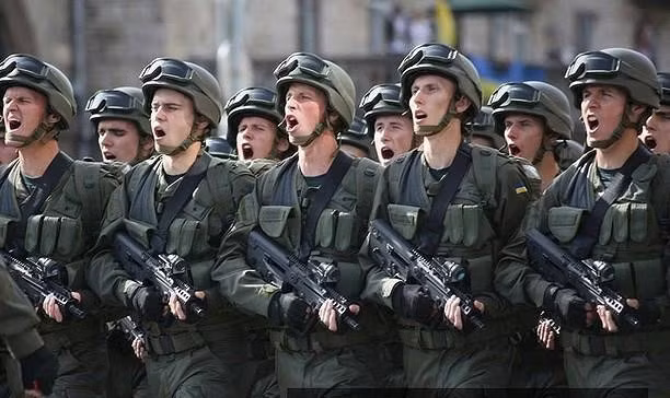 TAR-21 được thiết kế trên kỹ thuật và công nghệ vật liệu tổng hợp tiên tiến, giúp người lính cảm thấy thoải mái và tin cậy khi sử dụng.