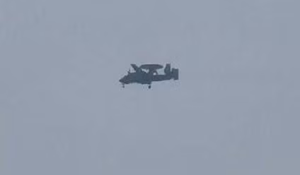 KJ-600 được trang bị radar quét mảng pha điện tử chủ động (AESA) cỡ lớn được quảng bá là giúp máy bay phát hiện tiêm kích tàng hình như F-22 và F-35 của Mỹ.