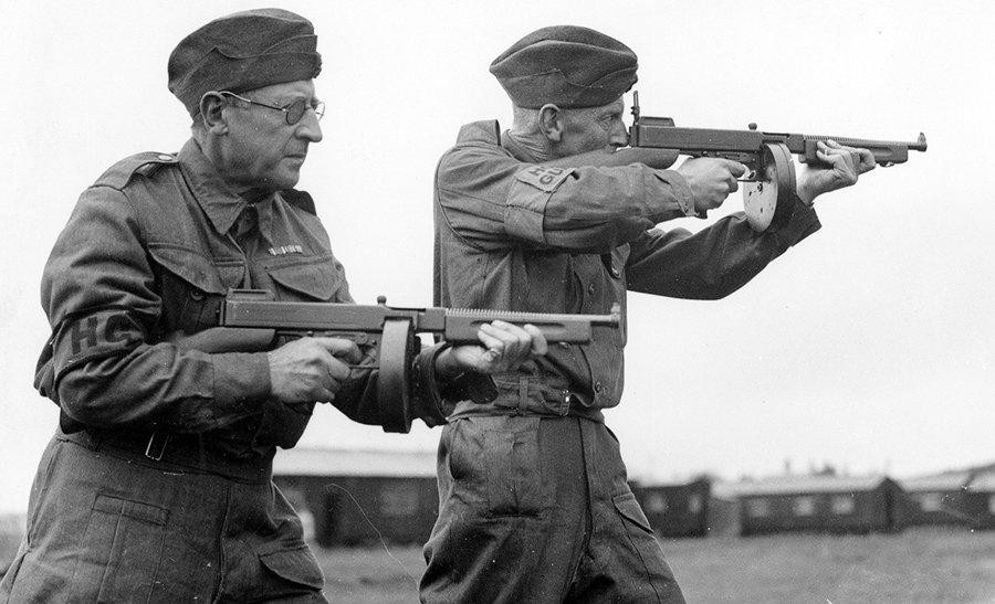 Dù vậy, tướng Thompson đã thuyết phục hãng súng Colt tiếp tục sản xuất thêm 15.000 khẩu Thompson M1921 nữa.