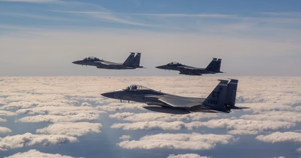 Theo thông tin được Không quân Mỹ công bố, máy bay chiến đấu F-15EX sẽ được mang định danh mới là F-15 Eagle II - để phân biệt với các loại tiêm kích F-15 phiên bản cũ, vốn có định danh F-15 Eagle.