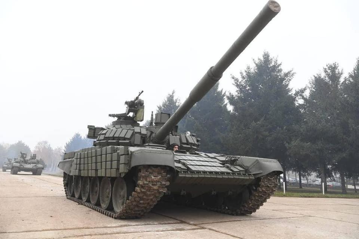 Khách hàng có thể tùy chọn động cơ cho T-72MS là loại V-84MS công suất tối đa 840 mã lực thế hệ cũ, hoặc V-92 đời mới hơn có công suất lên tới 950 mã lực, hoặc thậm chí cả V-92S2F công suất cực đại 1.130 mã lực.