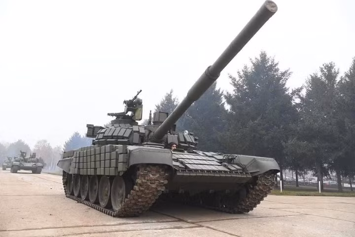Khách hàng có thể tùy chọn động cơ cho T-72MS là loại V-84MS công suất tối đa 840 mã lực thế hệ cũ, hoặc V-92 đời mới hơn có công suất lên tới 950 mã lực, hoặc thậm chí cả V-92S2F công suất cực đại 1.130 mã lực.