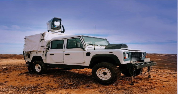 “Nếu tia laser chiến đấu của Quân đội Israel đơn giản là không thể đối phó với nhiệm vụ đánh chặn đạn pháo và rocket thông thường thì chúng ta có thể nói gì nếu đối thủ của chúng là tên lửa hành trình siêu thanh và đầu đạn tên lửa đạn đạo”.