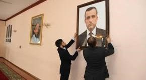 Amrullah Saleh từng là thành viên của Liên minh phương Bắc chống Taliban trong cuộc nội chiến tại Afghanistan sau khi Tổng thống Afghanistan khi đó là Mohammed Najibullah bị lật đổ năm 1992.