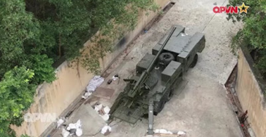 Khẩu pháo tự hành của Việt Nam có tên mã tạm thời là PTH-130. Thiết kế của khẩu pháo này về cơ bản có nhiều nét tương đồng với Jupiter - một khẩu pháo tự hành do Cuba sản xuất.