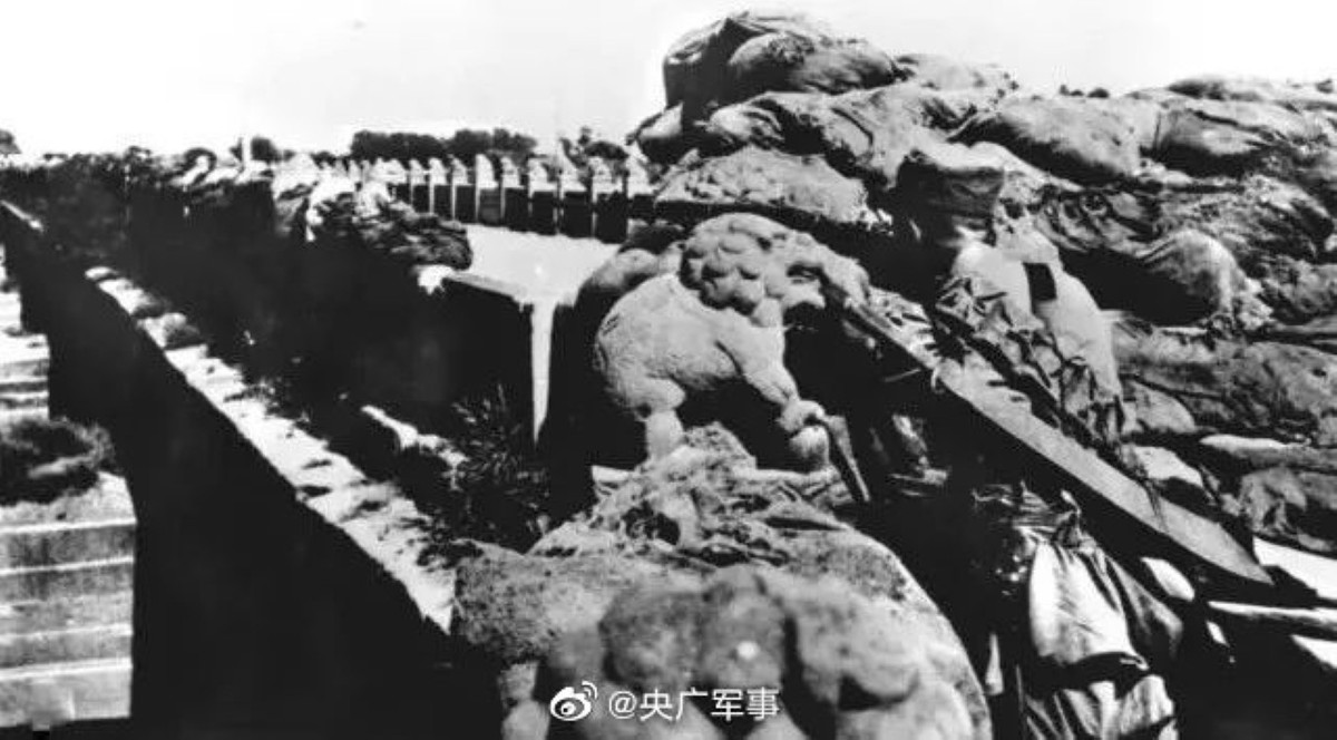 Tới đêm ngày 7/7/1937, một cuộc tập trận ban đêm của binh lính Nhật Hoàng lại diễn ra mà không thông báo cho phía Trung Quốc trước, khiến lính Trung Quốc căng thẳng, nổ súng bắn cảnh cáo do tưởng nhầm bị tấn công.