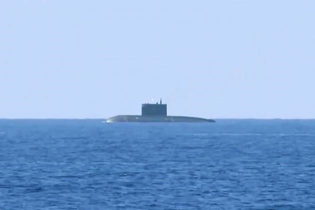 Cần lưu ý rằng ngoài các tàu chiến và tàu ngầm của Hải quân Nga, Lực lượng Hàng không Vũ trụ Nga cũng đang tham gia cuộc tập trận tại biển Địa Trung Hải, họ triển khai nhiều phương tiện tác chiến rất mạnh.