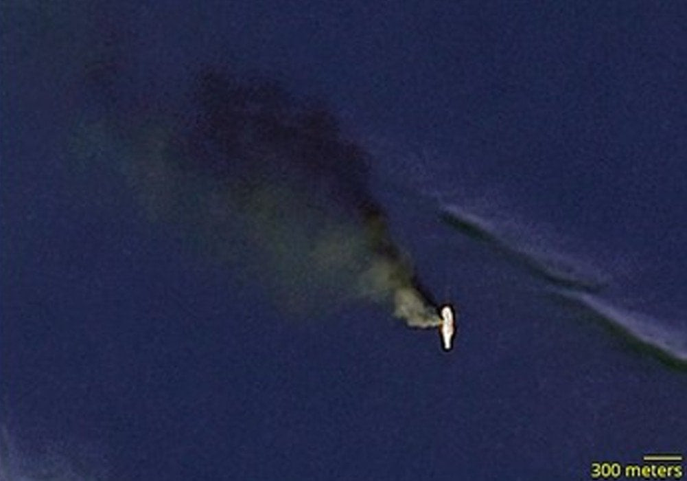 Thực tế thì đây đúng là khói bẩn, được tàu chiến của Nga thải ra do quá trình đốt cháy nhiên liệu. Loại nhiên liệu mà các tàu chiến Nga đang sử dụng là dầu mazut, loại dầu này thải ra rất nhiều khí bẩn khi đốt.