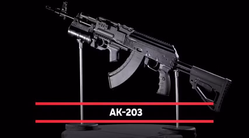 Ngoài ra loại súng này cũng có thể gắn thêm súng phóng lựu để tăng thêm tính năng chiến đấu.