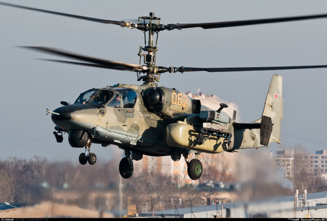 Phía Nga quảng cáo, trực thăng Ka-52K có khả năng tương thích với nhiều kiểu nhiệm vụ khác nhau, trong đó bao gồm nhiệm vụ chiến đấu, tìm kiếm mục tiêu, tuần tra biển, hộ tống tàu hàng,...