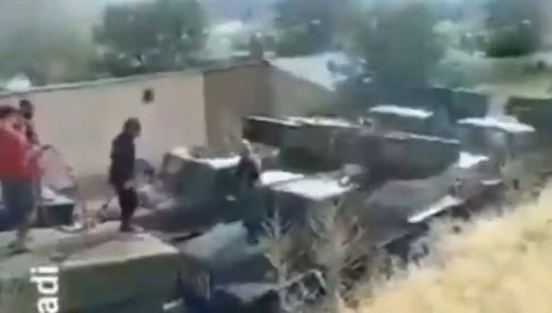 Tuy nhiên địa thế hiểm trở tại "thung lũng tử thần" Panjshir được xếp vào loại "vào đã khó, ra còn khó hơn".