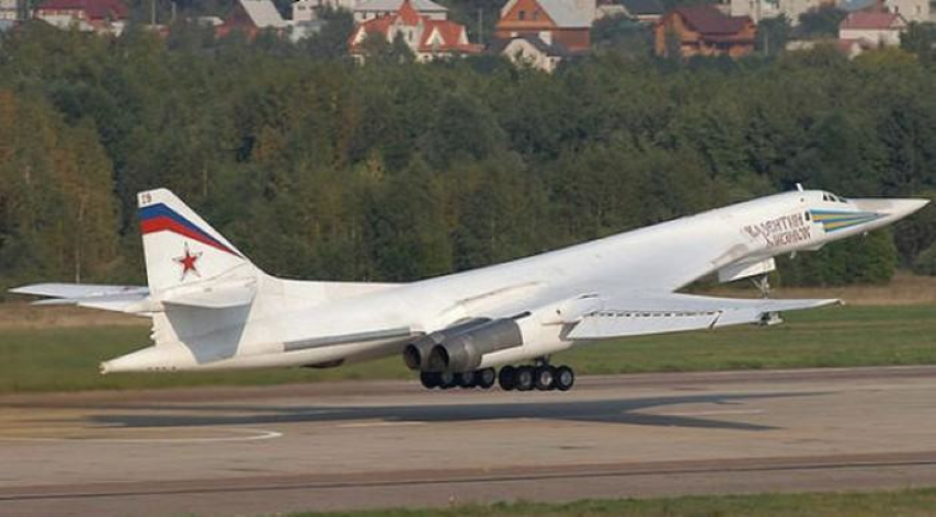 Giới phân tích Trung Quốc sau khi tham khảo một vài nguồn tin cho biết, nhiều chuyên gia quân sự Mỹ gọi việc chuẩn bị cho các hoạt động của máy bay ném bom Tu-160 ở Vịnh Mexico là bước đi chưa từng có của Moskva.