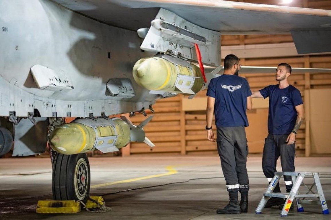 Qua nhũng hình ảnh cận cảnh và rõ nét này, có thể nhận thấy loại bom mà Quân đội Israel sử dụng nhiều hơn cả, là bom GBU-31 và GBU-38.